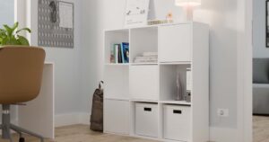 REGAŁ MALAX 3x3 H BIAŁY Z 3 DRZWIAMI PÓŁKI KOMOROWE 110x110 CM TIP ON - obrazek 3